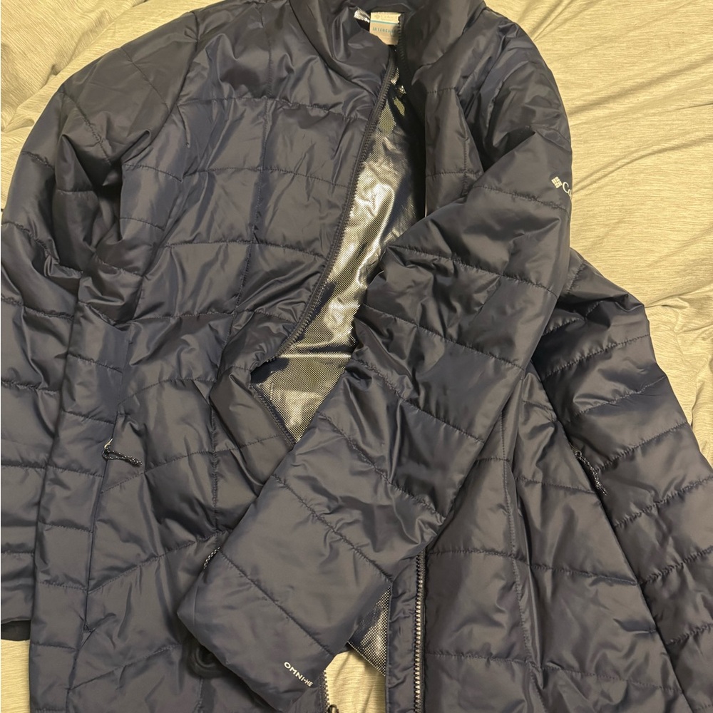 Columbia Women’s Winter Coat - Picture 2 of 4